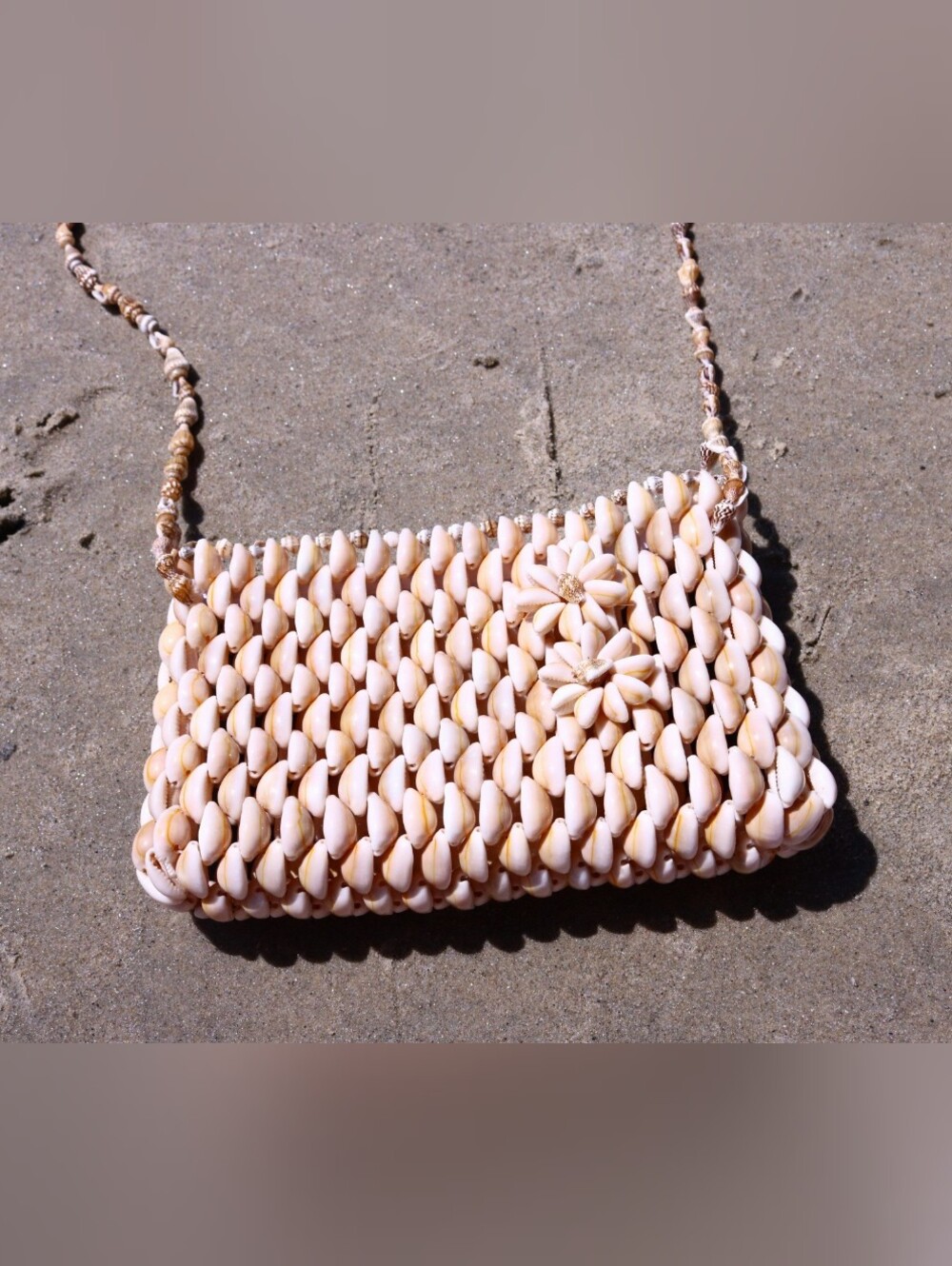 Handcrafted Cowrie Shell Crossbody Bag – Genuine Shell Purse - Picture 7 of 10